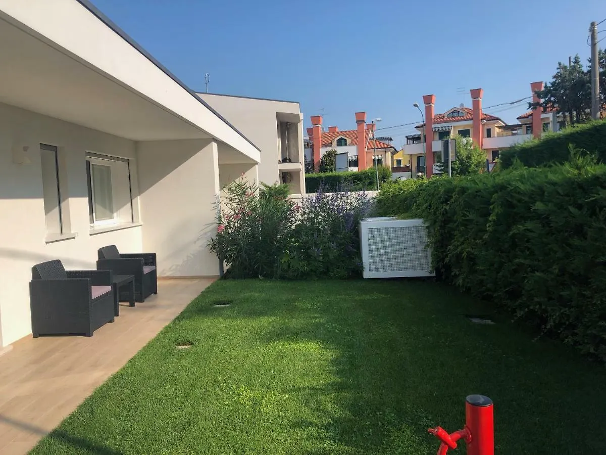 Maribeach Cavallino-Treporti 0*,